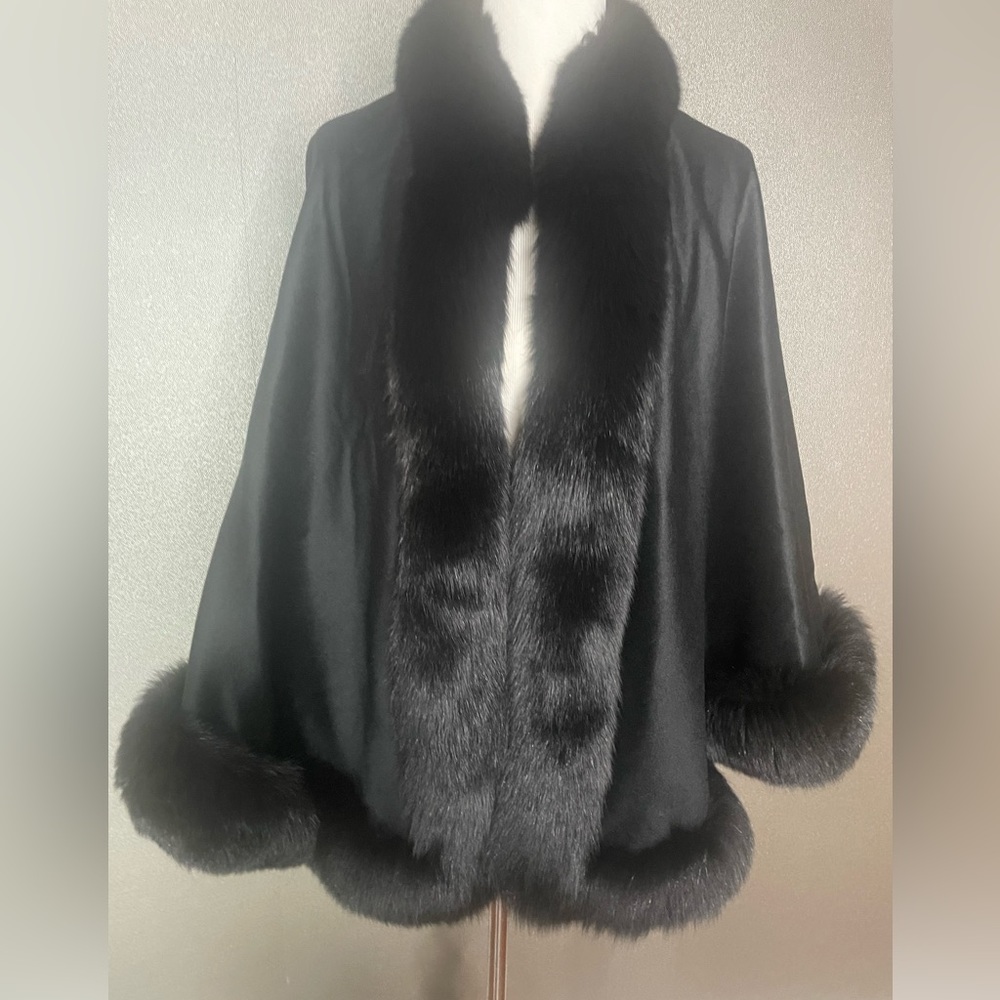 Neiman Marcus Gorski Fox Trimmed Cape